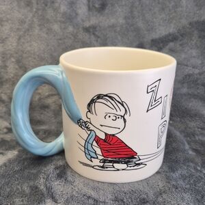 Hallmark Peanuts Linus and Snoopy Blue Blanket Handle ZIP Mug HTF Limited!
